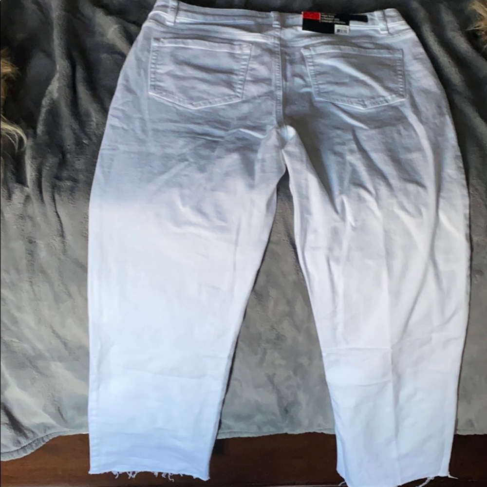 Jeans - Picture 2 of 2